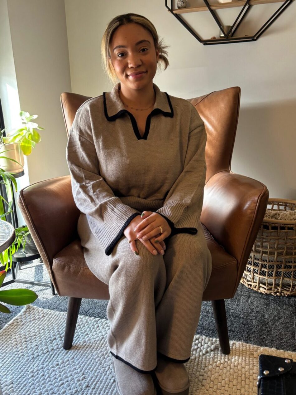 Image of Krishauna Shlanger, psychotherapist and counselling intern in the Burlington therapy office